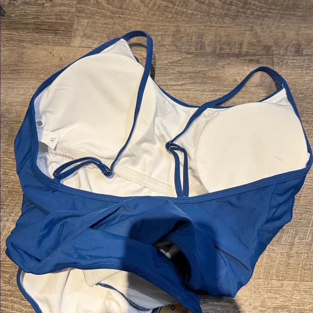Sz XL One piece Blue swimsuit hygiene liner in place, no tags, no brand